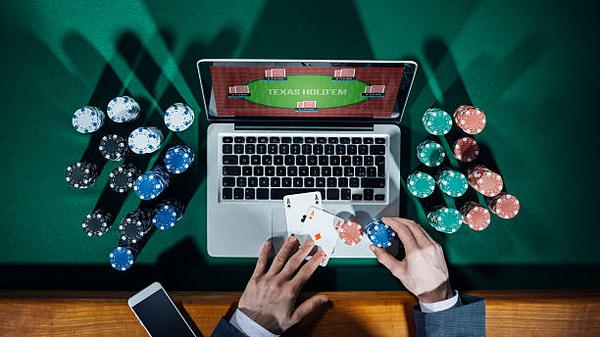 Comparing Account Features Across casino trực tuyến việt nam Platforms
